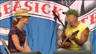 Seasick Steve  Walkin Man live Glastonbury [upl. by Rhianon278]