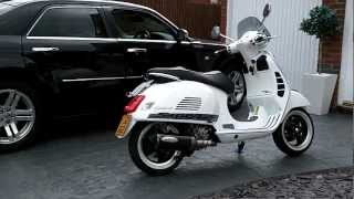 Vespa GTS 300 Super Sport in White [upl. by Pascale]