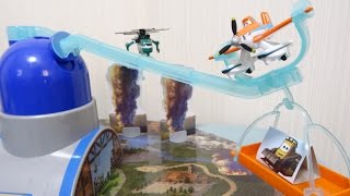 トミカ アクロバット プレーンズ PLANES2 Tomica ファイアー＆レスキュー [upl. by Ecirtahs]