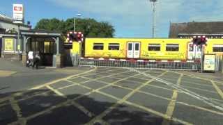 Birkdale Level Crossing [upl. by Nyl371]