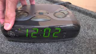 GE 74837B Clock Radio [upl. by Aetnuahs]